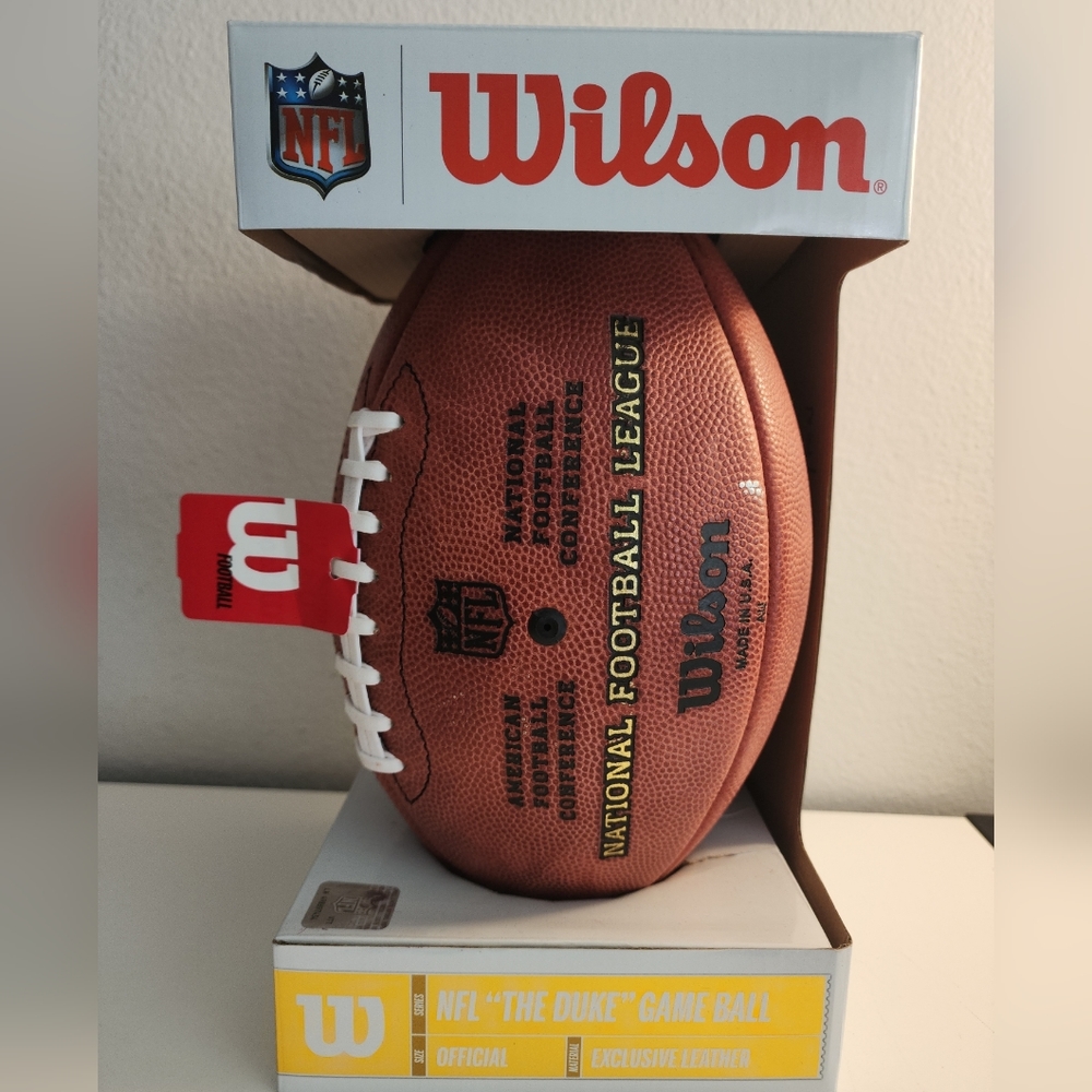 New Wilson The Duke Official NFL Auth. Game Ball F1100 signed by Mark Clayton - Picture 1 of 6